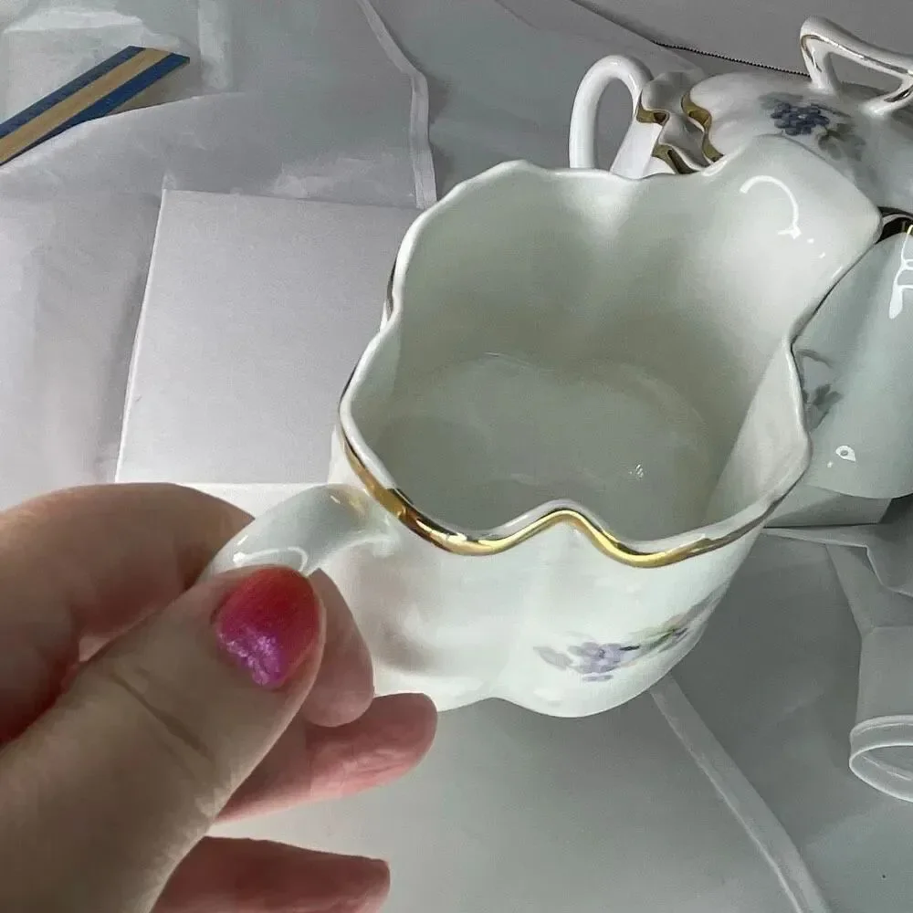 VTG Z.S.& Co Bavaria porcelain creamer and lidded sugar bowl set.